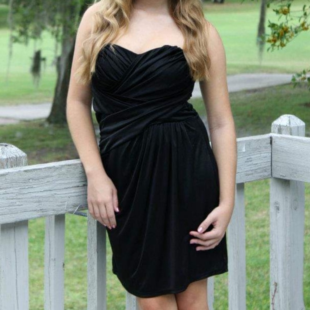 Black strapless chic Express dress